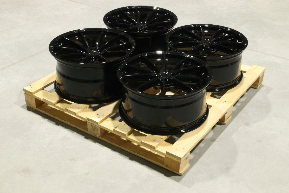 JR Wheels SET-JR#350 Set of JR37 20x9 ET20 + 20x10 ET35 5x114,3 Gloss Black