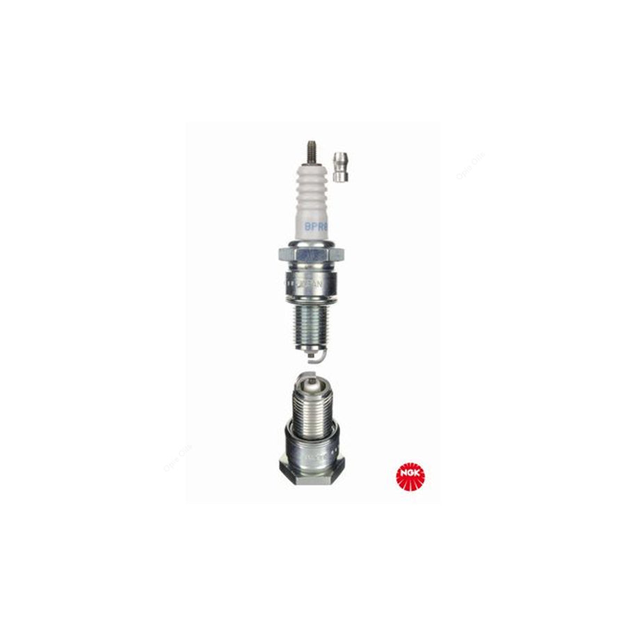 NGK BPR8ES (3923) - Standard Spark Plug / Sparkplug - Projected Centre Electrode