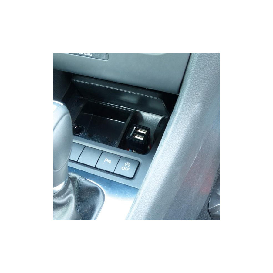 Carpoint 0523441 In-Car Charger | Duco Car Parts UK Car Parts