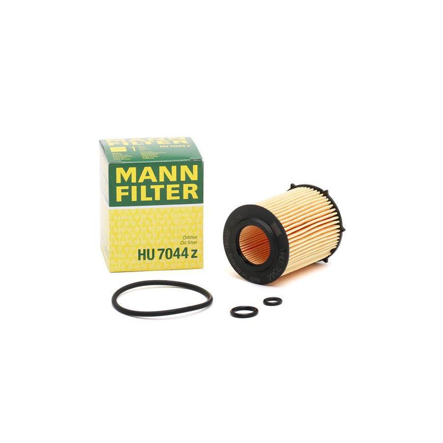 MANN-FILTER HU 7044 z Oil Filter with seal, Filter Insert