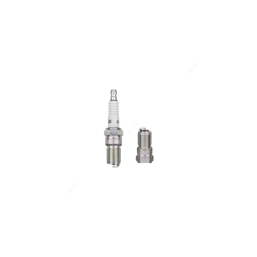 NGK B9EFS (1085) - Standard Spark Plug / Sparkplug - Nickel Ground Electrode