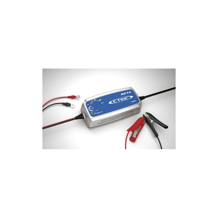 CTEK MXT, 4.0 56-733 Battery Charger portable, trickle charger, 4A, 24V
