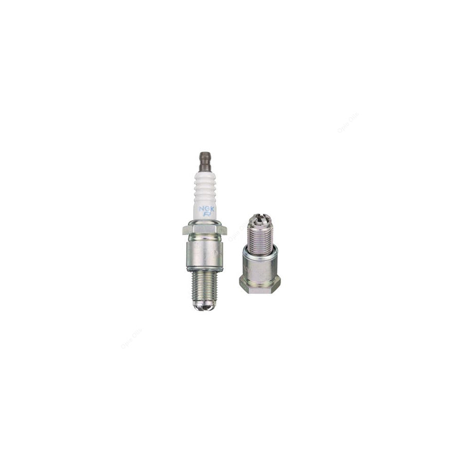 NGK BR7EQ (5128) - Standard Spark Plug / Sparkplug