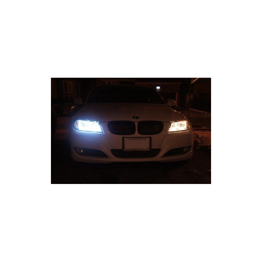 LUX BMW E90 E91 LCI Halogen V4 Angel Eyes