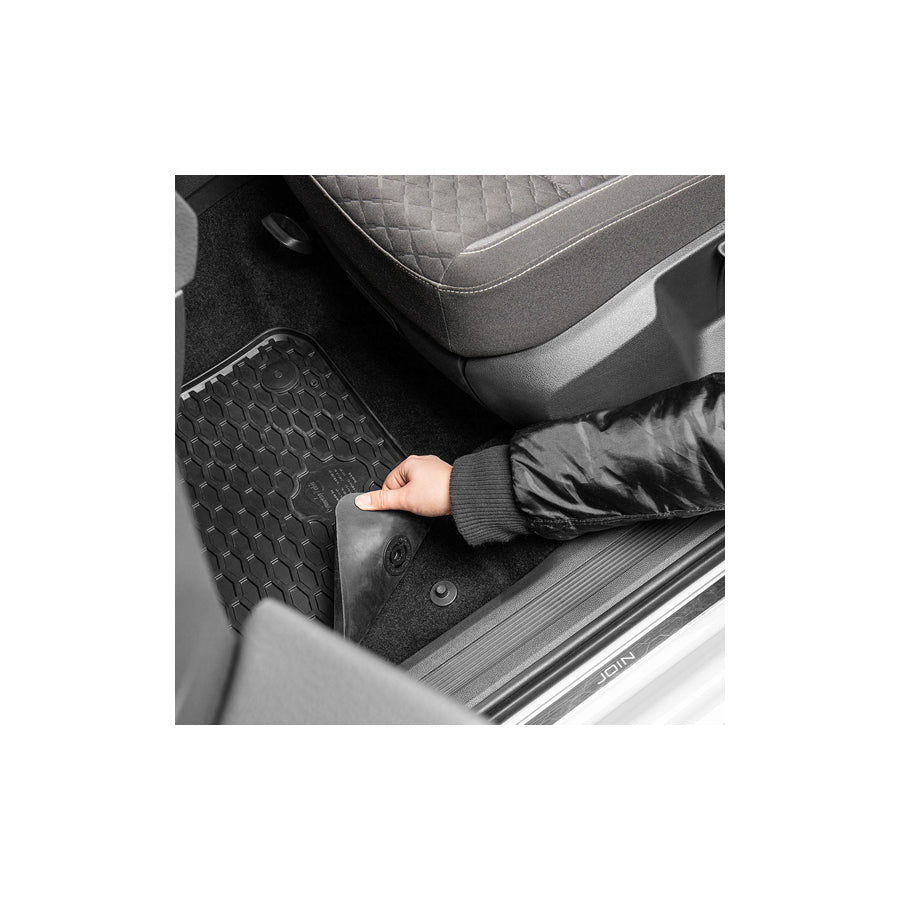 HEYNER PREMIUM OEM 737120 Floor mat set Elastomer, Quantity: 4, Black